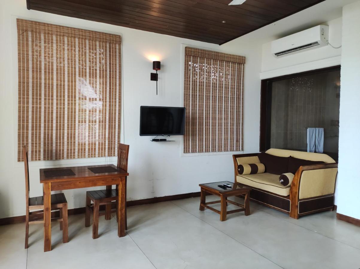 Hotel Leaf On Lagoon Negombo Exterior foto