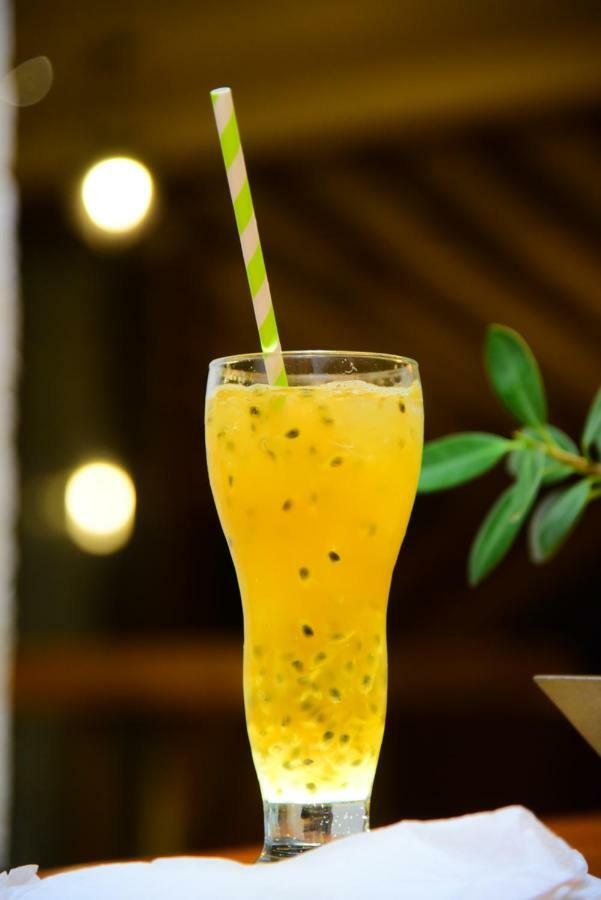 Hotel Leaf On Lagoon Negombo Exterior foto
